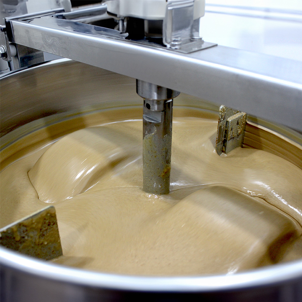 Food manufacturing process – mixing plant-based ingredients