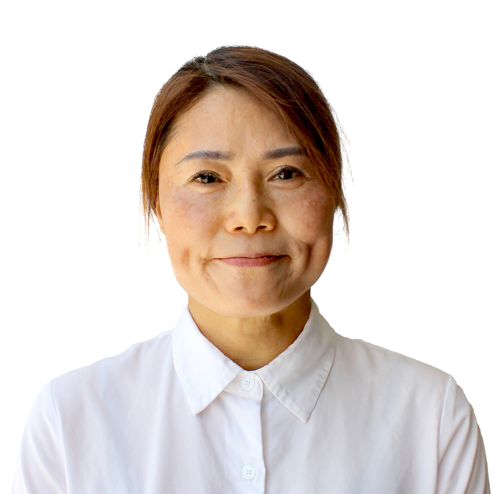 Portrait of Cherry Luo, member of our packaging department team