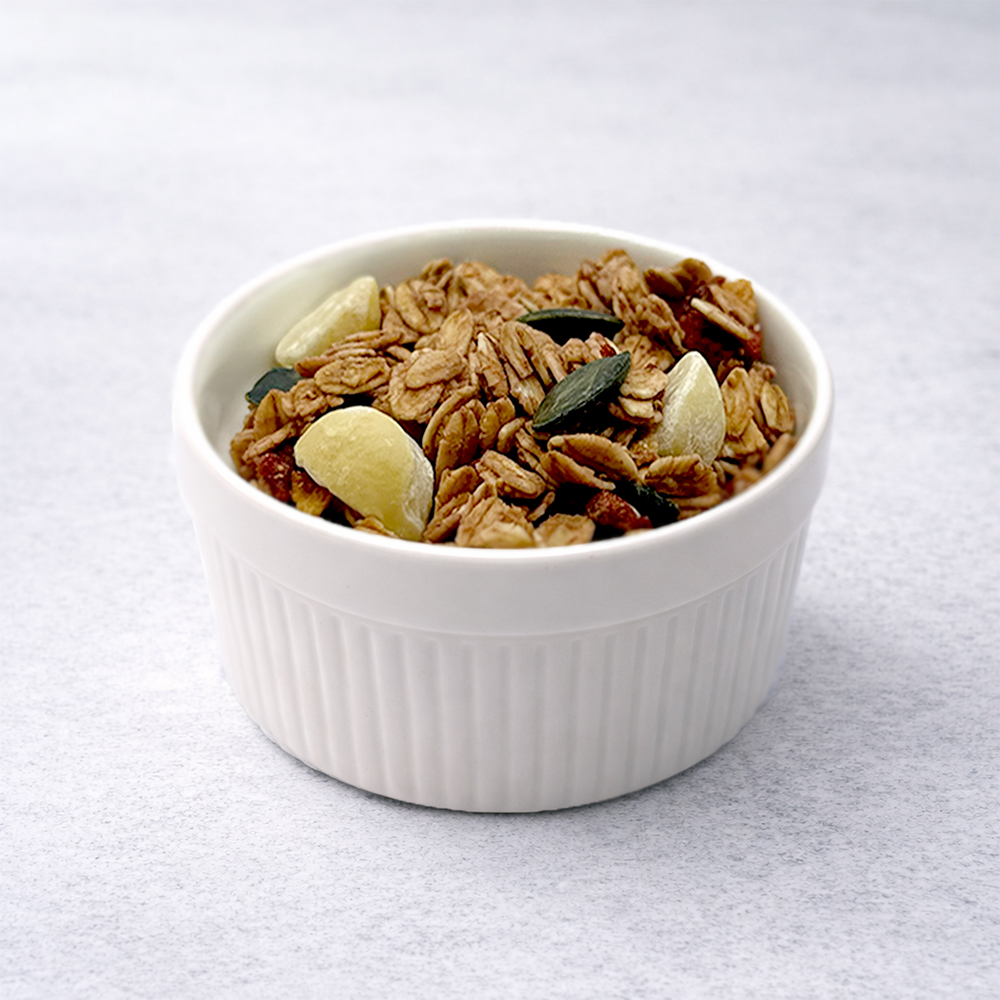 strawberry-macadamia-granola-well-krafted